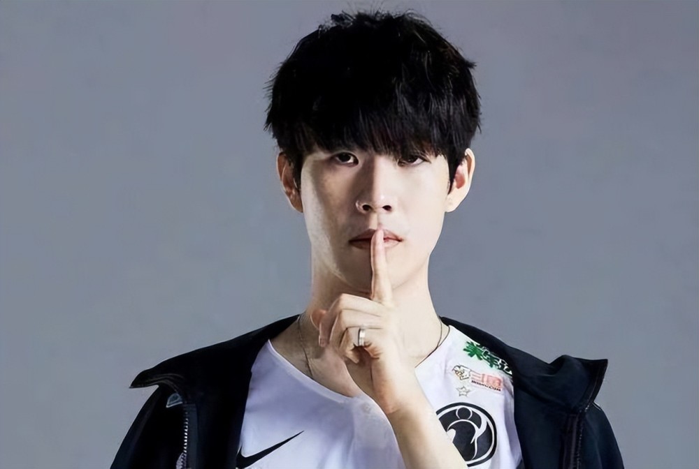 【lpl战报】RNG 2-0 UP：RNG状态回暖 Cryin直面老东家遗憾落败