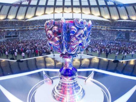 [赛后报告] 新王登基！ LNG Esports 凭借稳健的运营击败 Bilibili Gaming 2：1