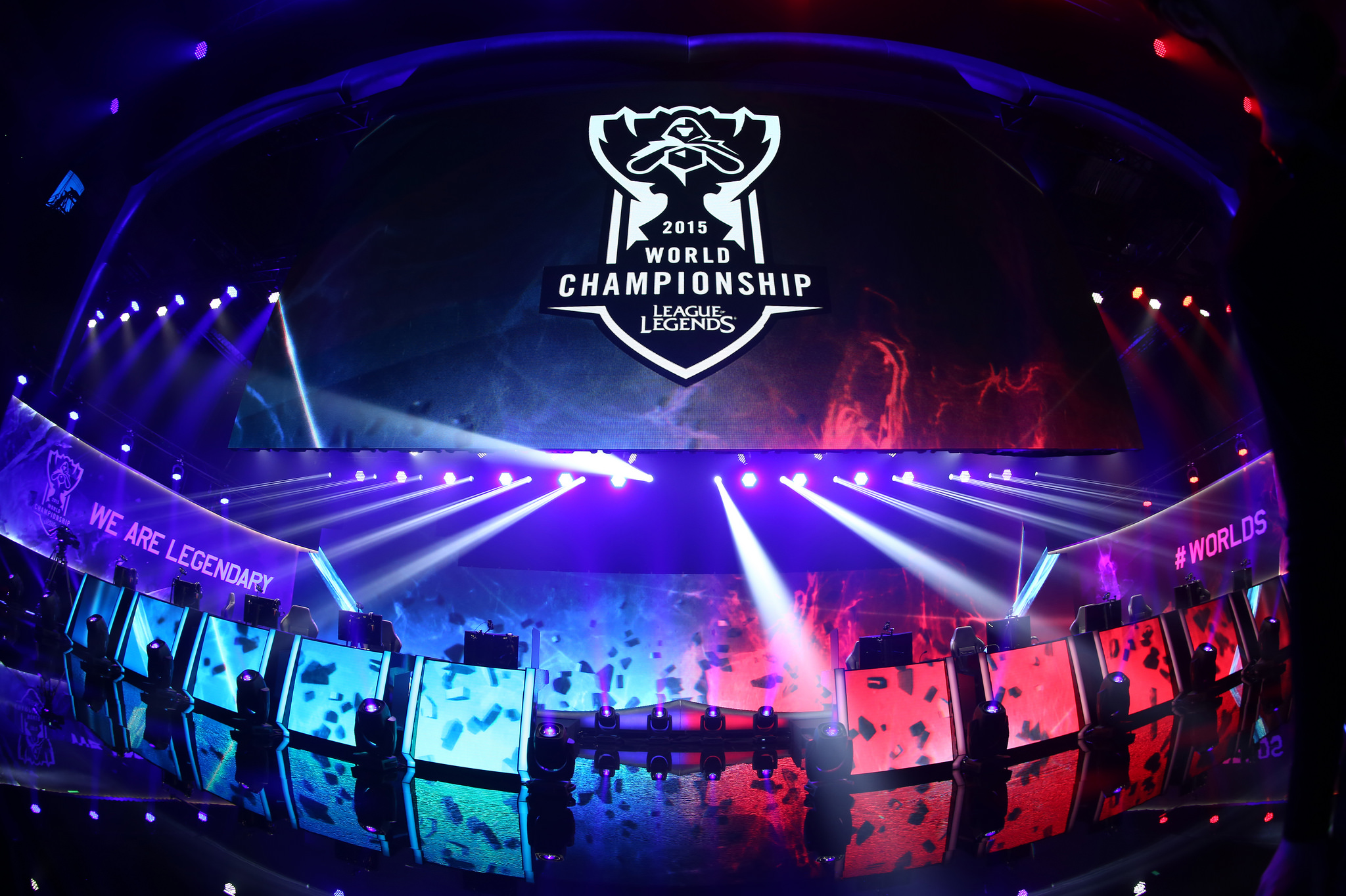 越南媒体爆RNG猛料：打算将LOL战队卖出